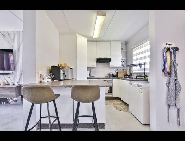 3 BEDROOM DUPLEX FOR SALE IN WELTEVREDEN PARK